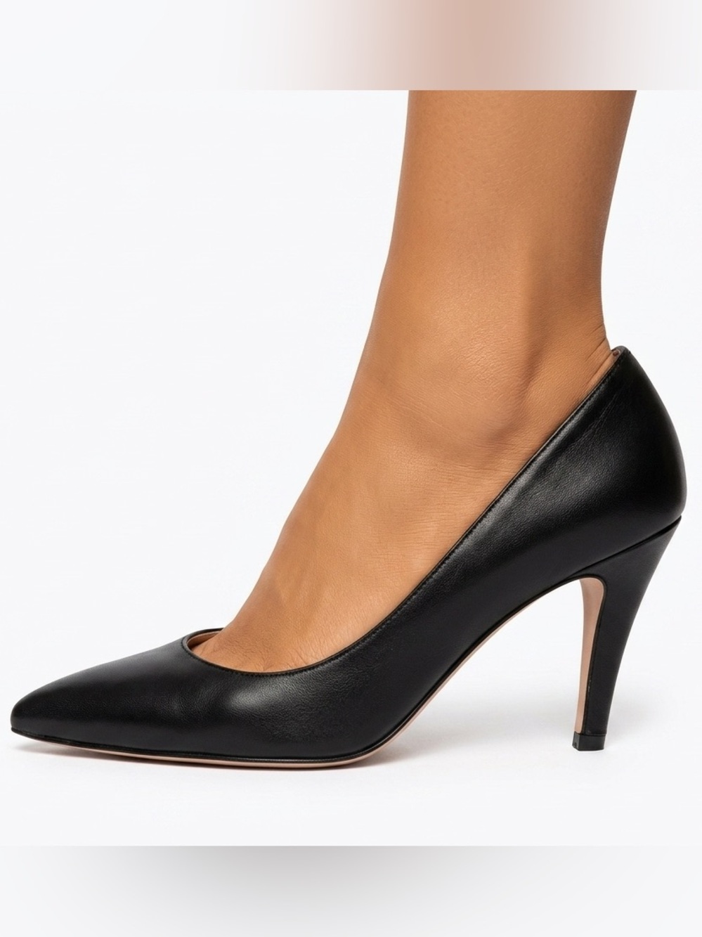 Beautiful and elegant black calfskin leather Pointed-Toe Women's Heels / pumps